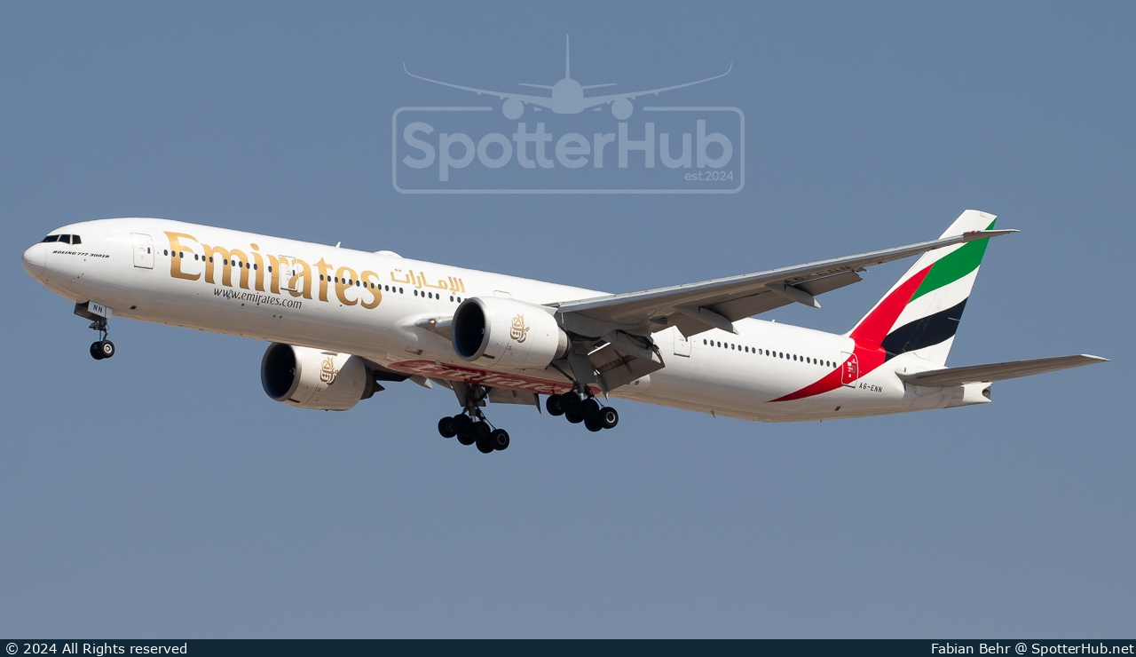 Photo of A6-ENN - Boeing 777-31H(ER) operated by Emirates