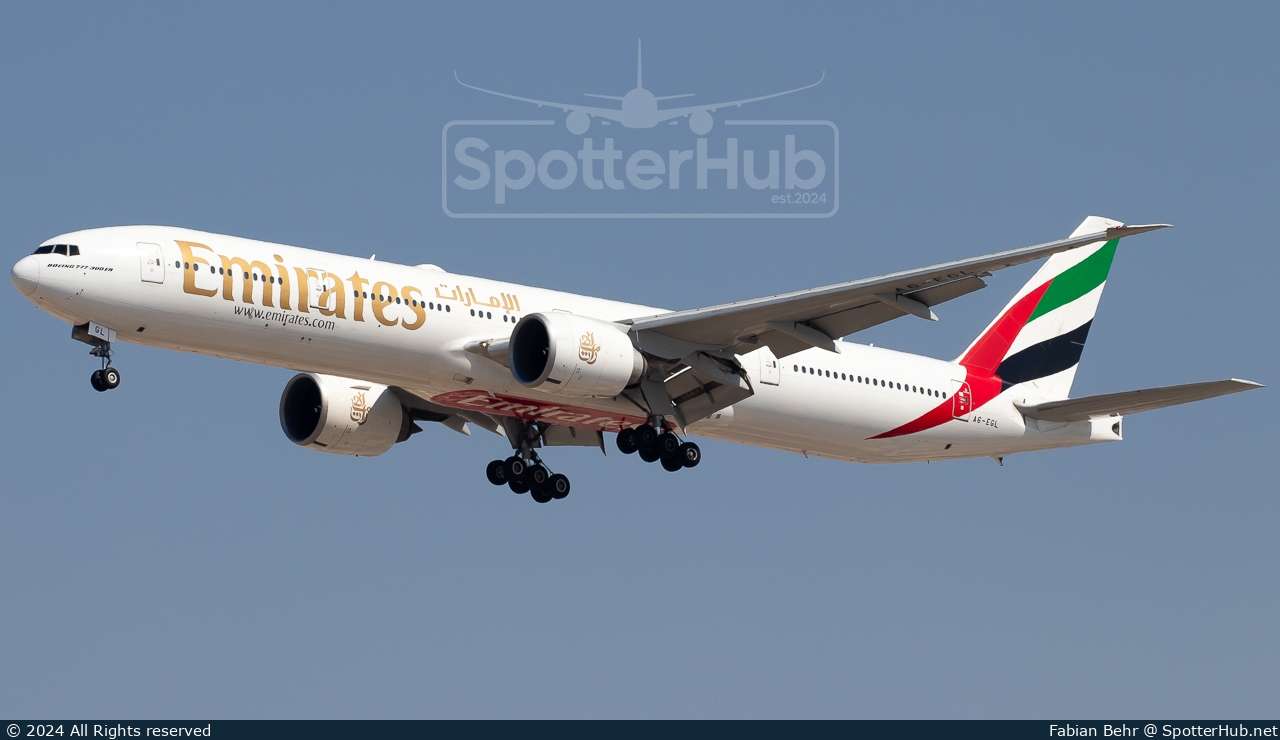 Photo of A6-EGL - Boeing 777-31H(ER) operated by Emirates