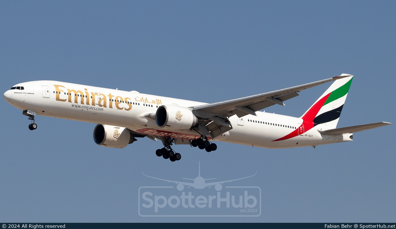 Photo of A6-EGT - Boeing 777-31H(ER) operated by Emirates
