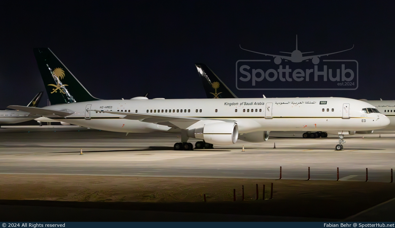 Photo of HZ-HMED - Boeing 757-23A operated by Saudi Aero Medical Evacuation