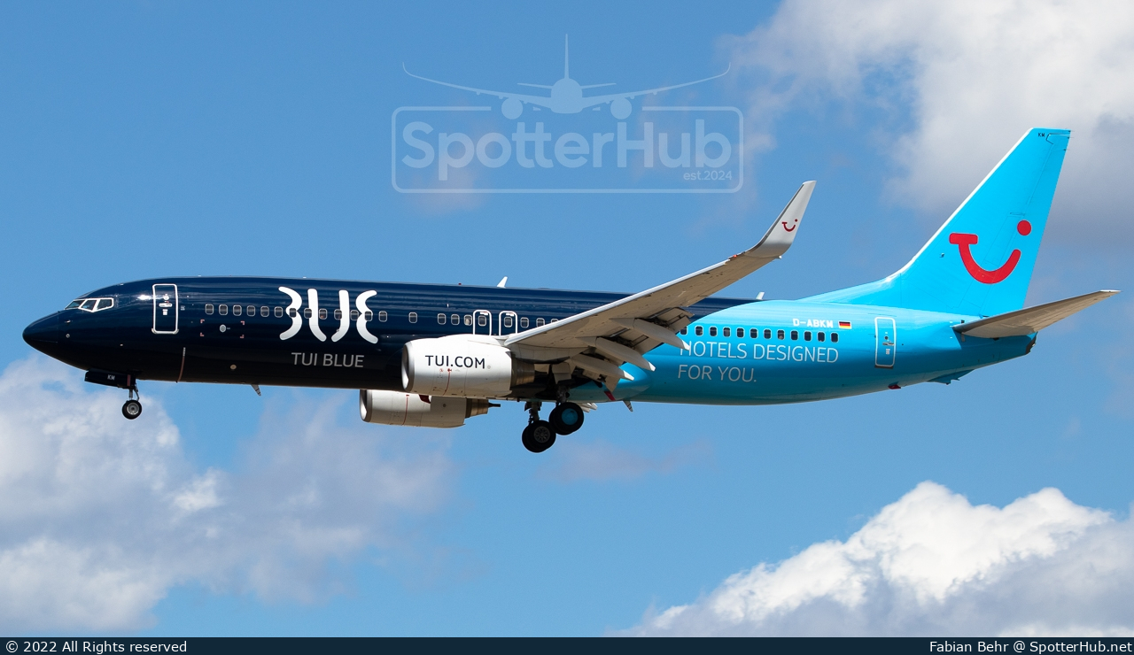 Photo of D-ABKM - Boeing 737-86J operated by TUIfly