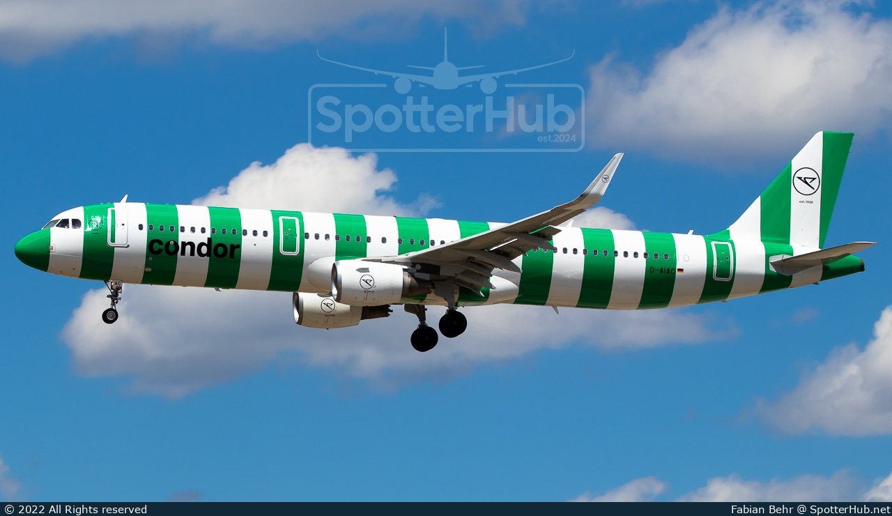 Photo of D-AIAC - Airbus A321-211 operated by Condor