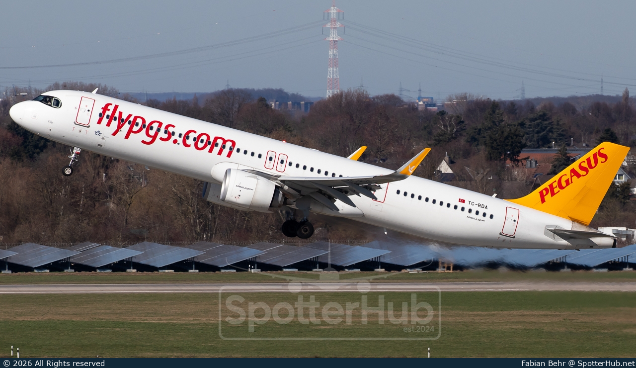 Photo of TC-RDA - Airbus A321-251NX operated by Pegasus Airlines