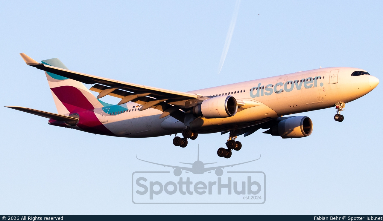 Photo of D-AXGB - Airbus A330-203 operated by Discover Airlines
