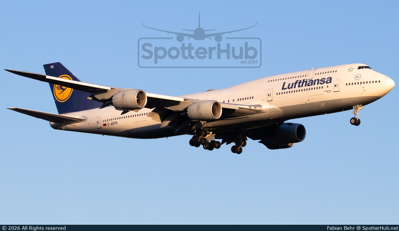 Photo of D-ABYR - Boeing 747-830 operated by Lufthansa