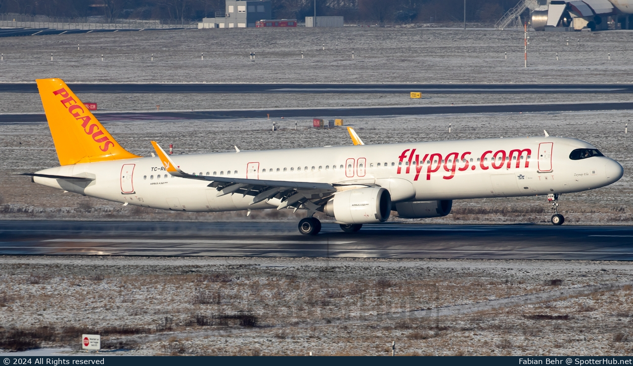 Photo of TC-RBM - Airbus A321-251NX operated by Pegasus Airlines