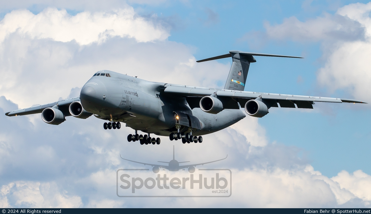 Photo of 85-0004 - Lockheed C-5M Super Galaxy operated by US Air Force