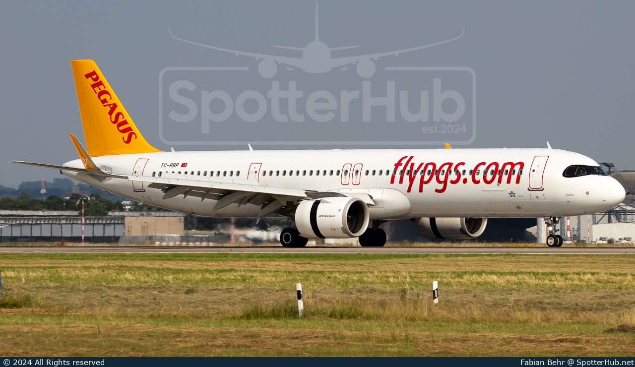 Photo of TC-RBP - Airbus A321-251NX operated by Pegasus Airlines