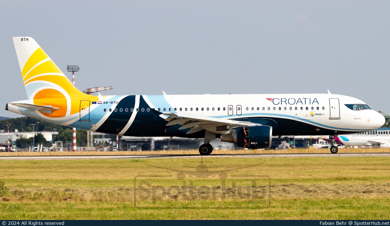 Photo of 9A-BTH - Airbus A320-214 operated by Croatia Airlines (opb Trade Air)