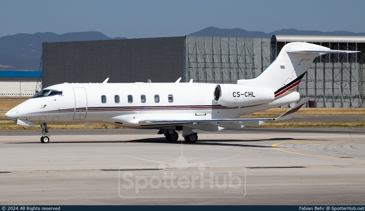 Photo of CS-CHL - Bombardier Challenger 350 operated by NetJets Europe
