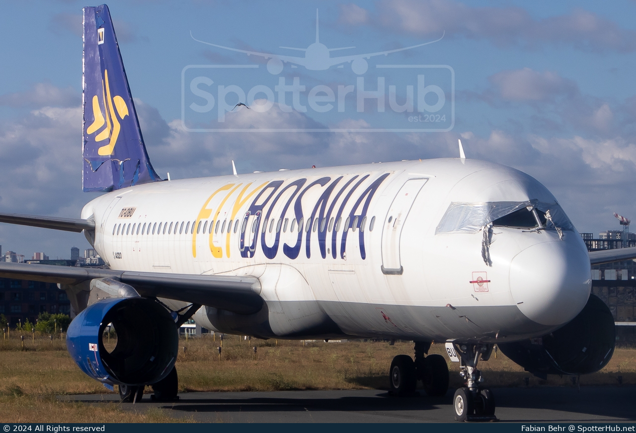 Photo of TC-OBU - Airbus A320-232 operated by FlyBosnia (opb Onur Air)