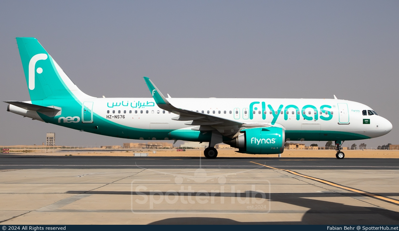 Photo of HZ-NS76 - Airbus A320-251N at Sphinx International