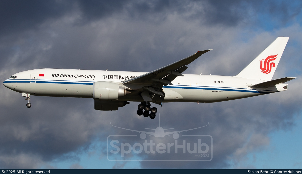 Photo of B-223S - Boeing 777-F operated by Air China Cargo