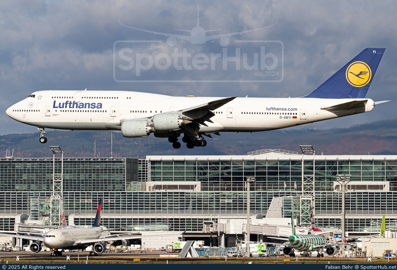 Photo of D-ABYI - Boeing 747-830 operated by Lufthansa