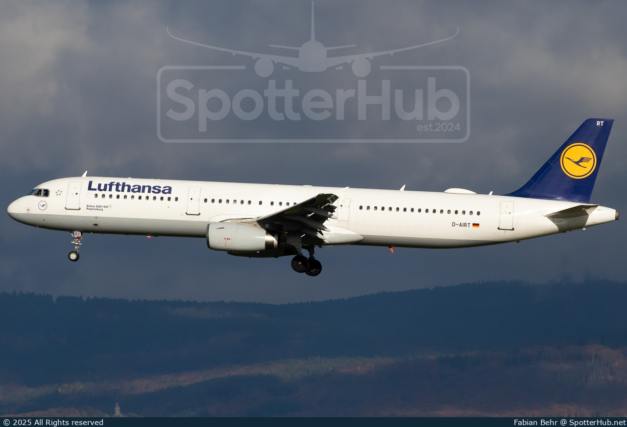 Photo of D-AIRT - Airbus A321-131 operated by Lufthansa