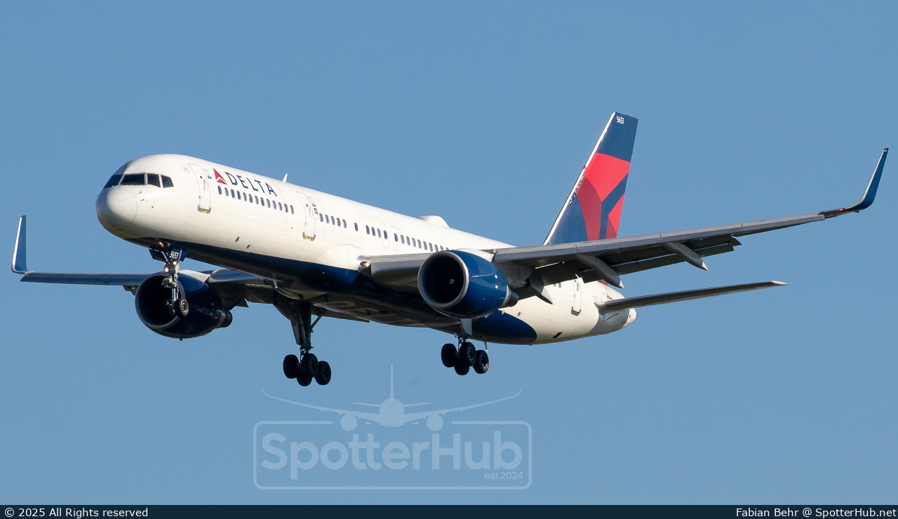 Photo of N553NW - Boeing 757-251 operated by Delta Air Lines