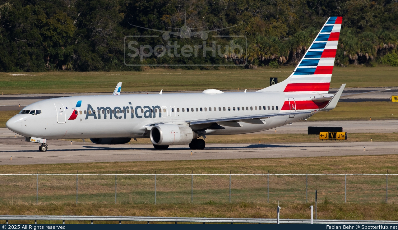 Photo of N991AN - Boeing 737-823 operated by American Airlines
