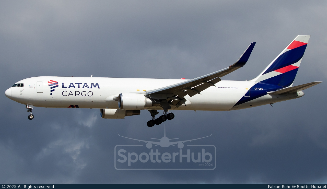 Photo of CC-CXE - Boeing 767-316(ER)(BCF) operated by LATAM Cargo