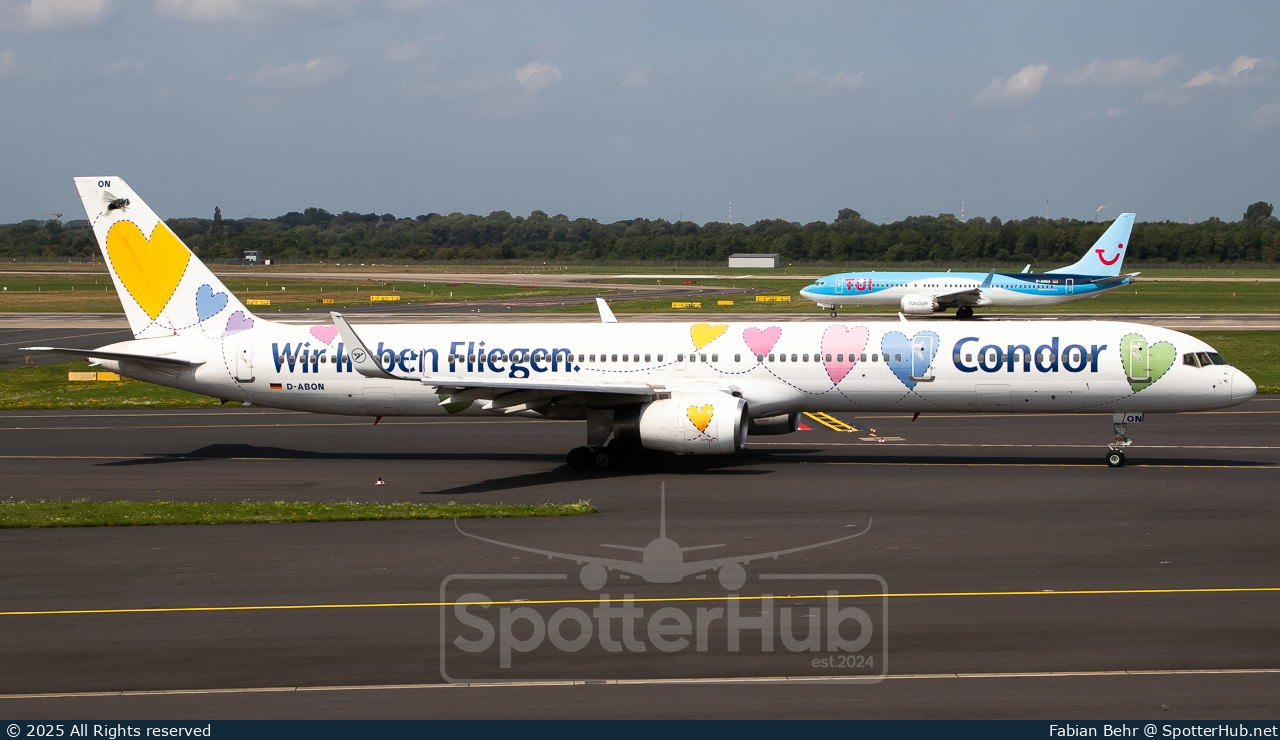Photo of D-ABON - Boeing 757-330 operated by Condor
