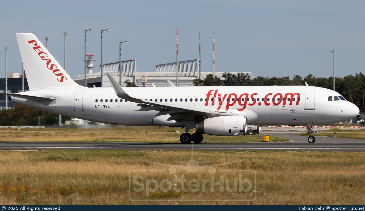 Photo of LY-NVE - Airbus A320-232 operated by Pegasus Airlines (opb Avion Express)