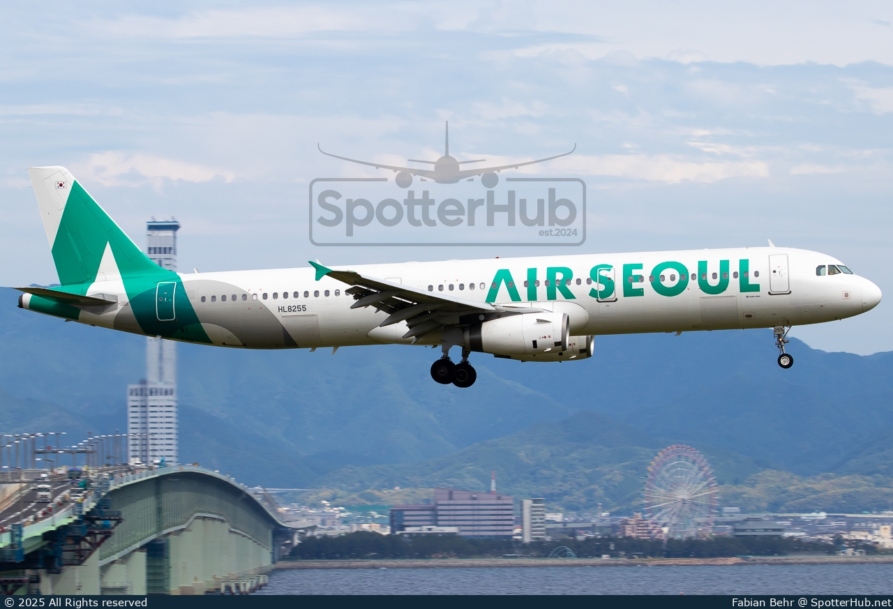 Photo of HL8255 - Airbus A321-231 operated by Air Seoul
