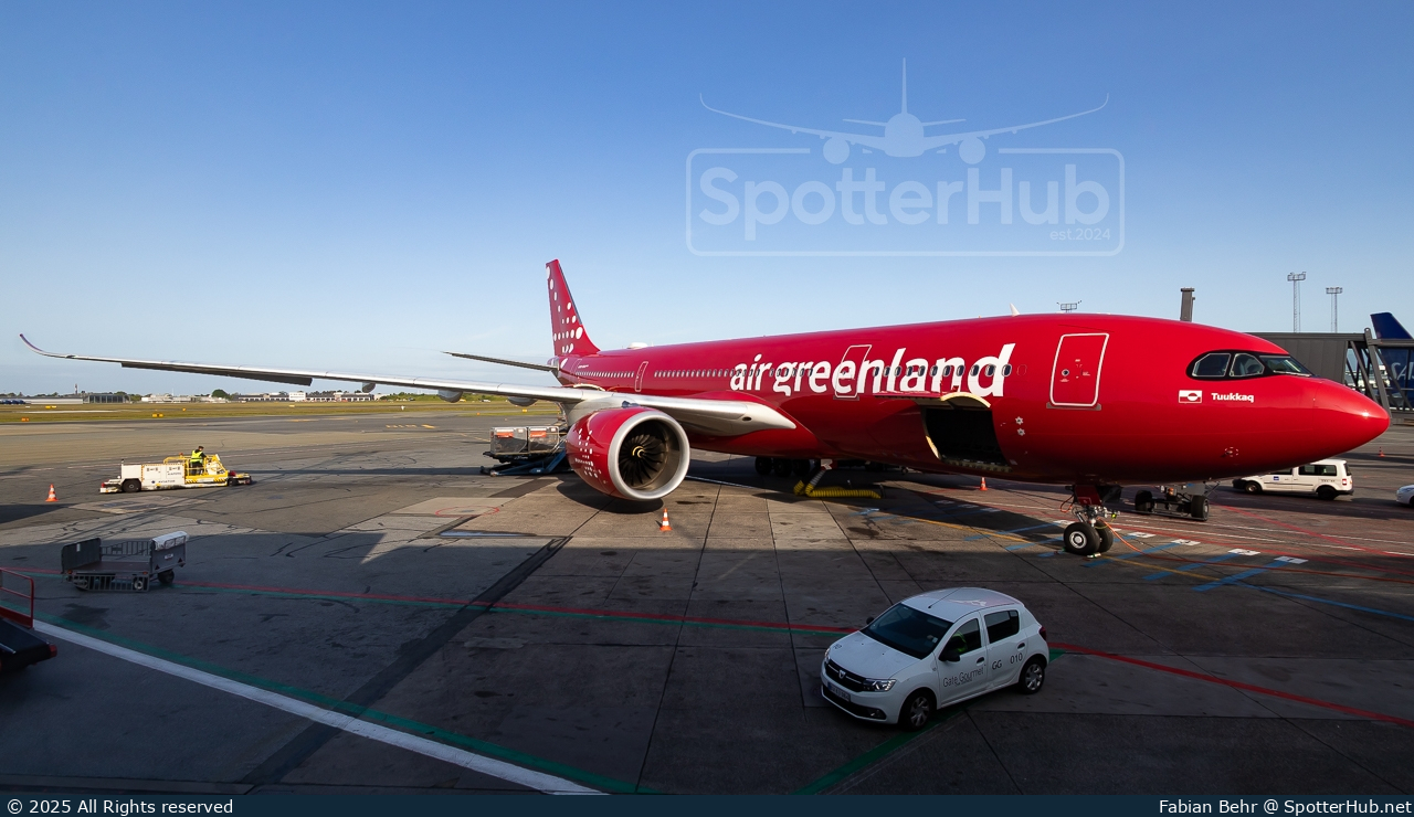 Photo of OY-GKN - Airbus A330-841 operated by Air Greenland