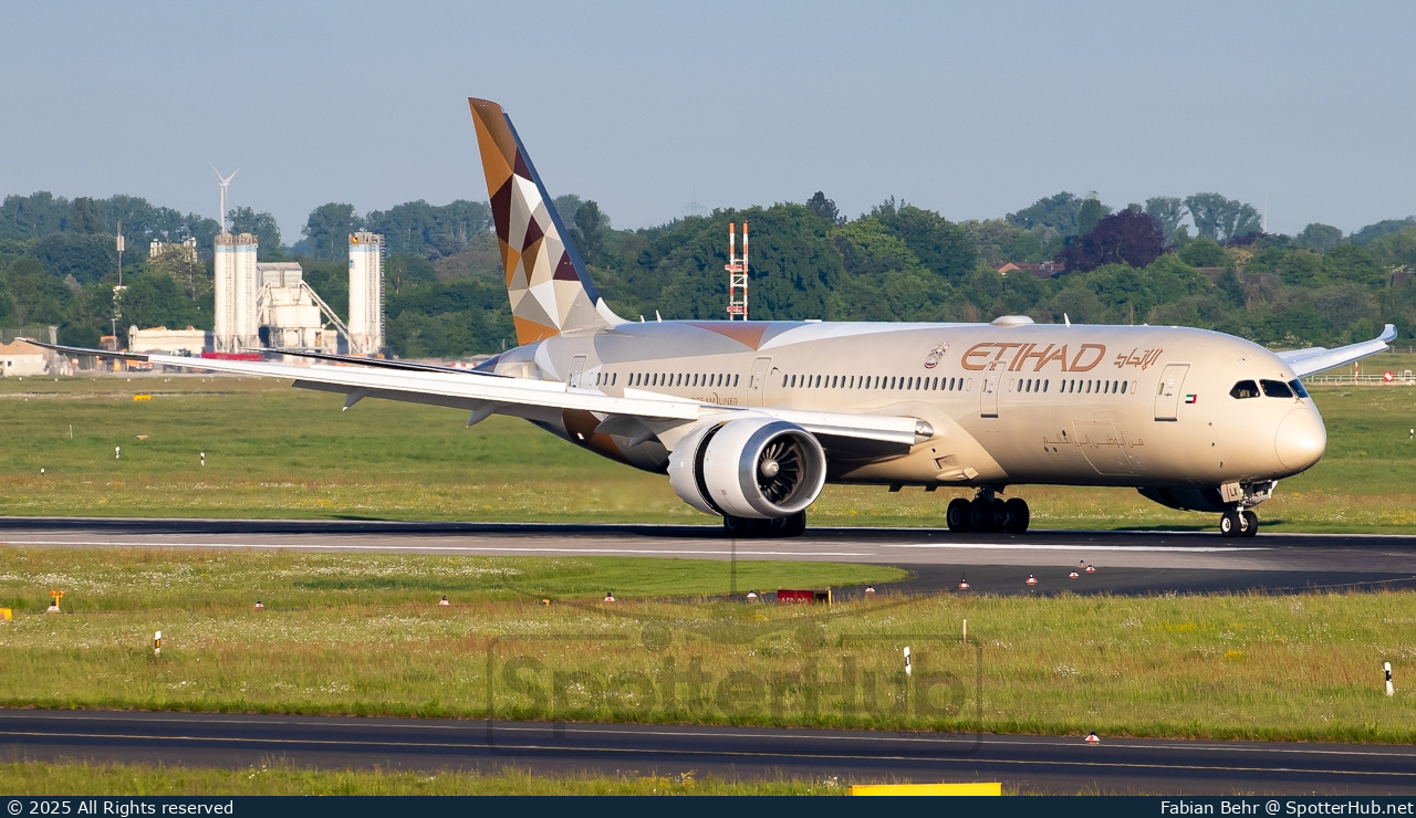 Photo of A6-BLX - Boeing 787-9 Dreamliner operated by Etihad Airways