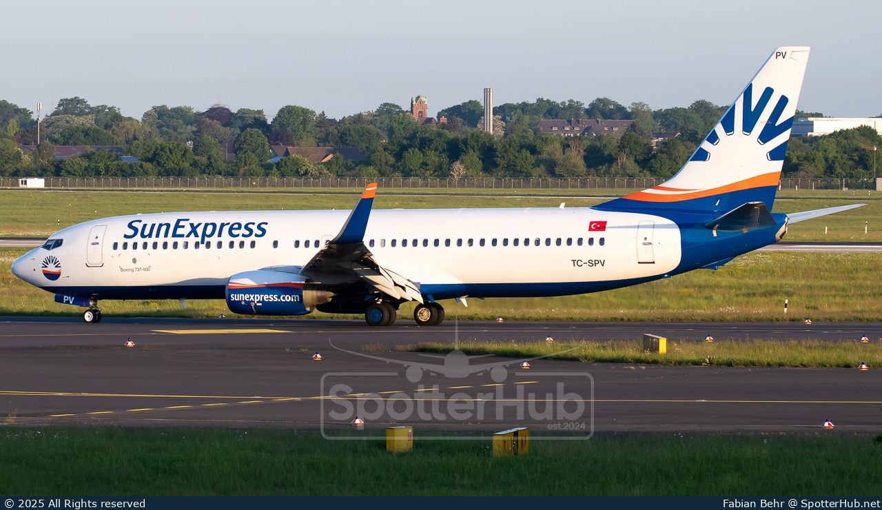 Photo of TC-SPV - Boeing 737-8JP operated by SunExpress