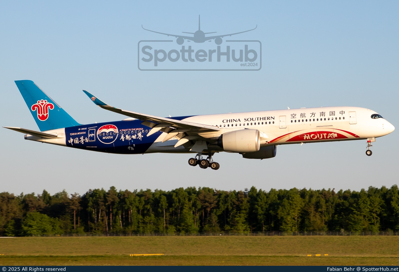 Photo of B-30CE - Airbus A350-941 operated by China Southern Airlines