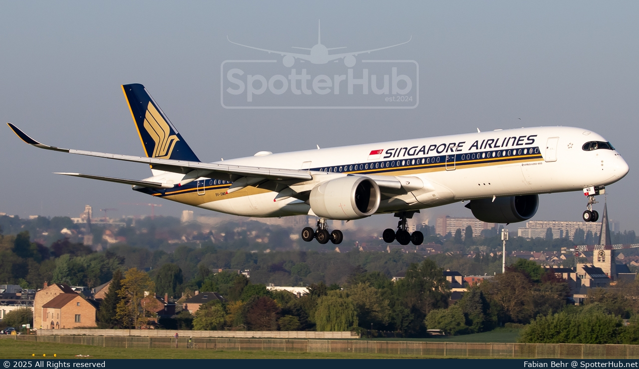 Photo of 9V-SMR - Airbus A350-941 operated by Singapore Airlines