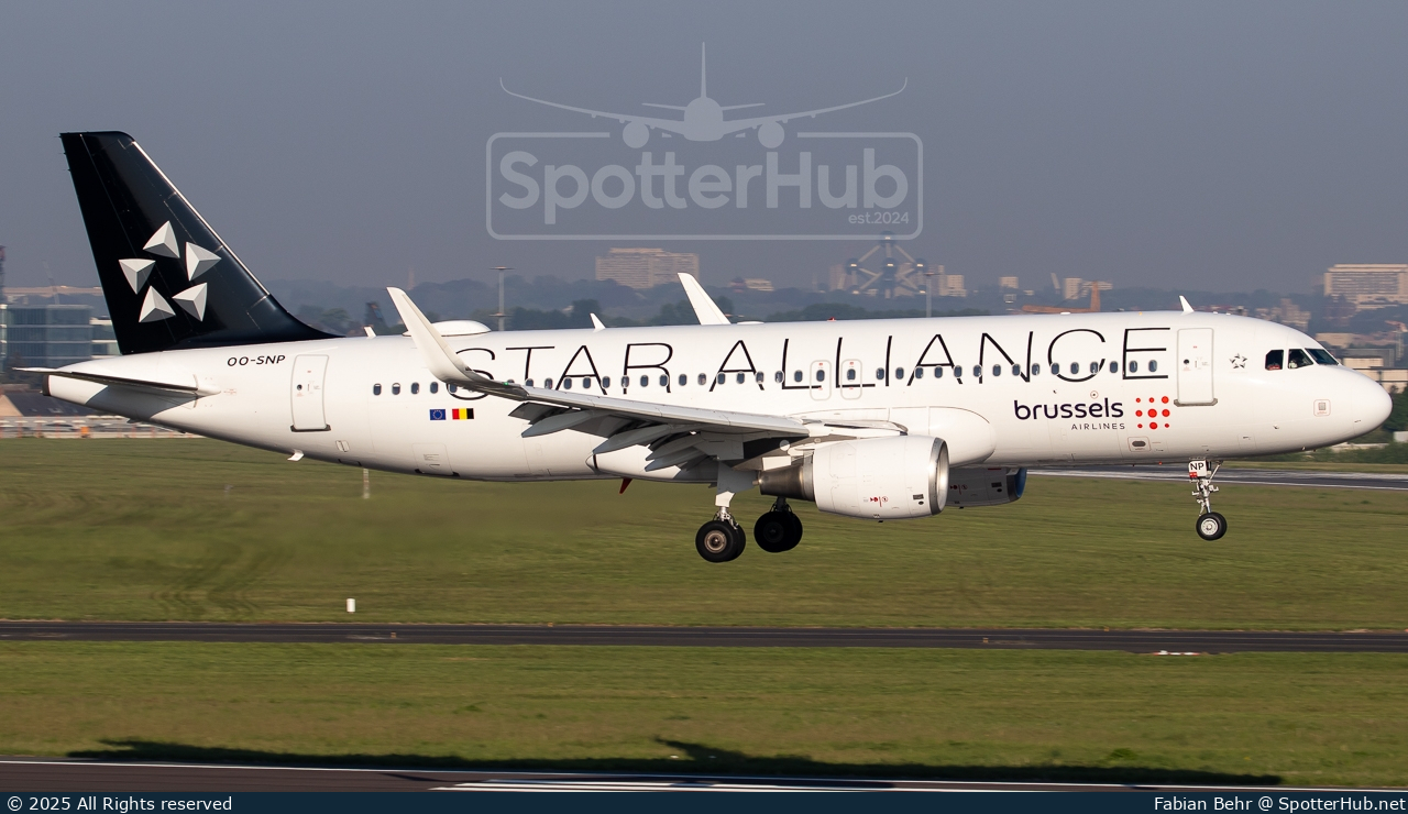 Photo of OO-SNP - Airbus A320-214 operated by Brussels Airlines