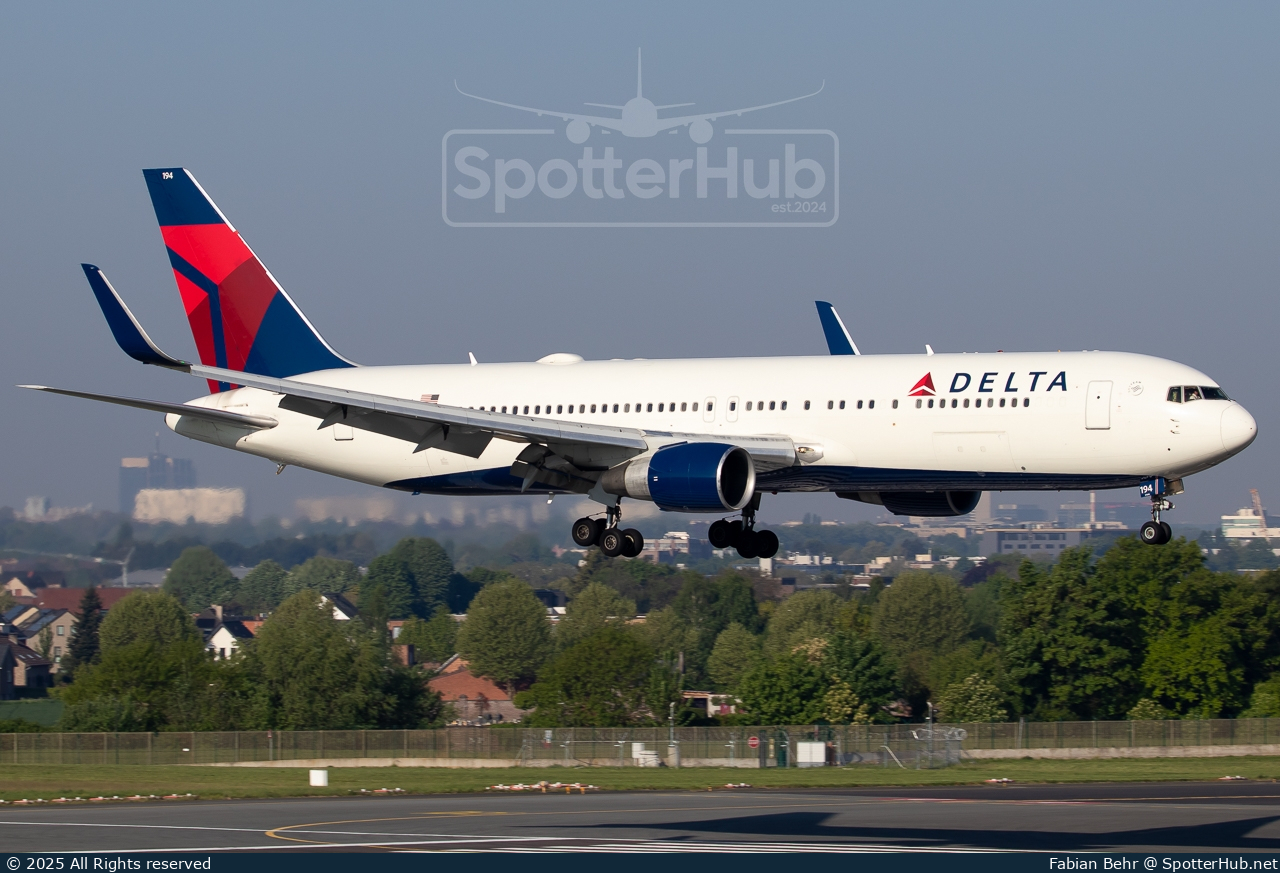 Photo of N194DN - Boeing 767-332(ER) operated by Delta Air Lines