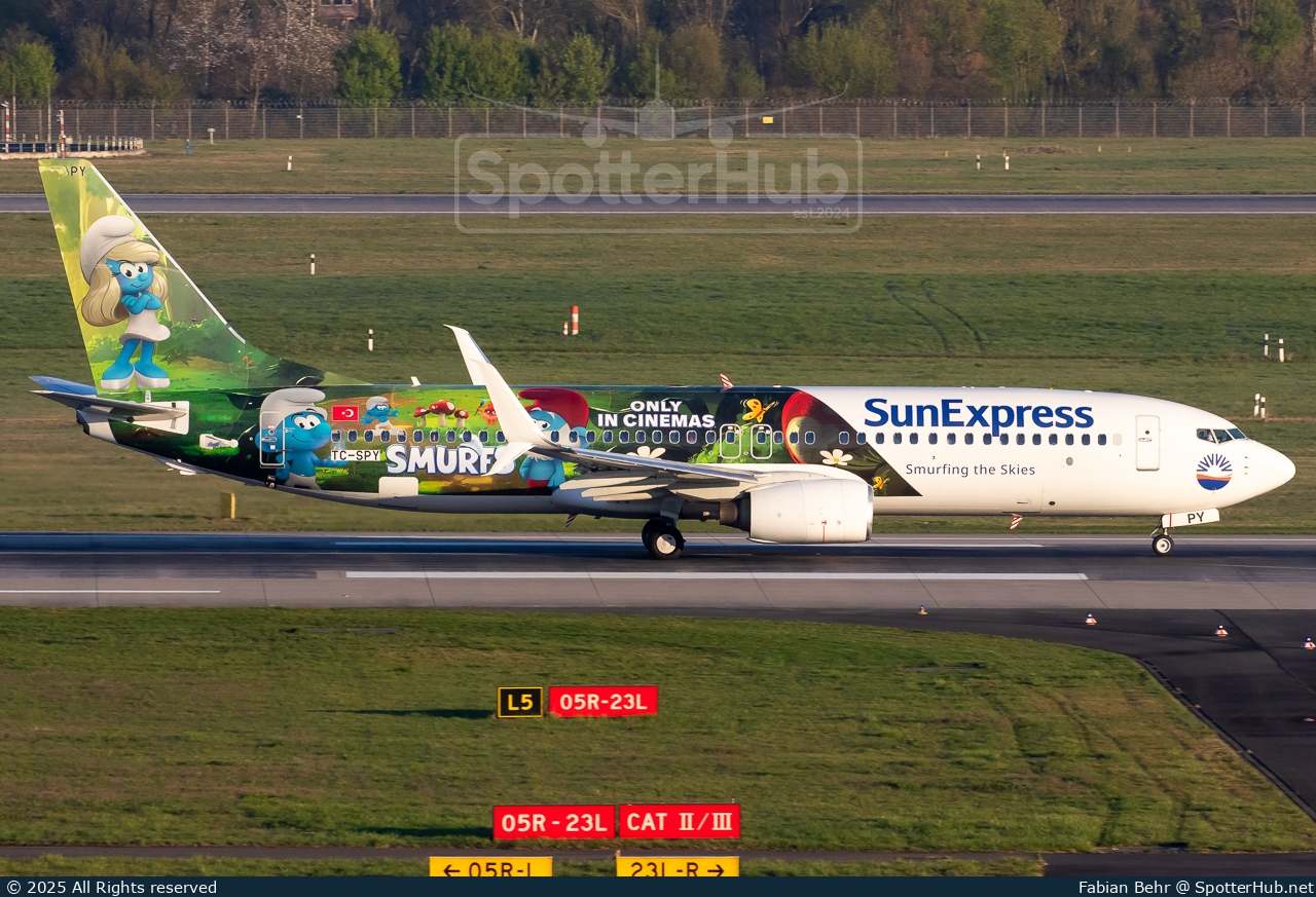 Photo of TC-SPY - Boeing 737-8EH operated by SunExpress