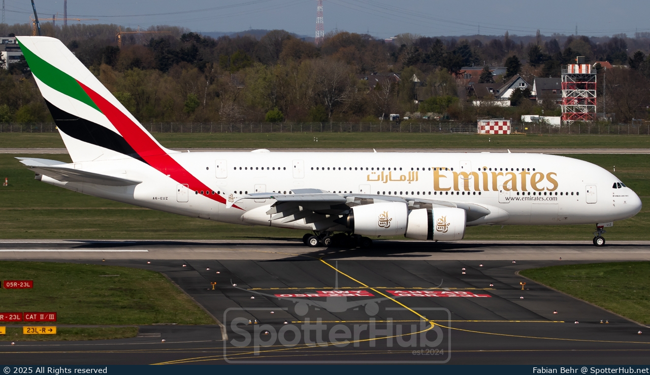 Photo of A6-EUZ - Airbus A380-842 operated by Emirates