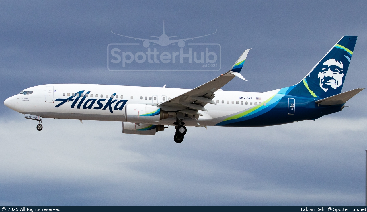 Photo of N577AS - Boeing 737-890 operated by Alaska Airlines
