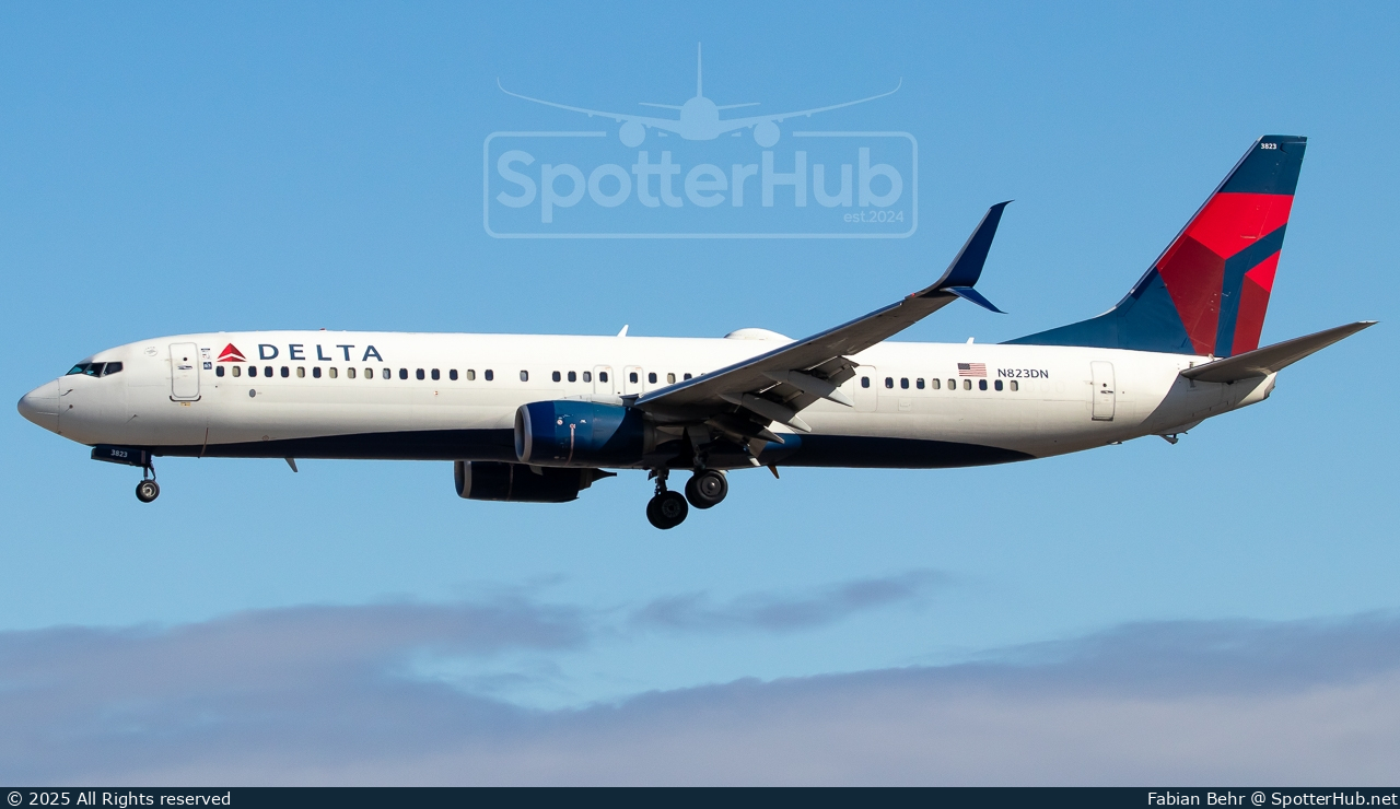Photo of N823DN - Boeing 737-932(ER) operated by Delta Air Lines