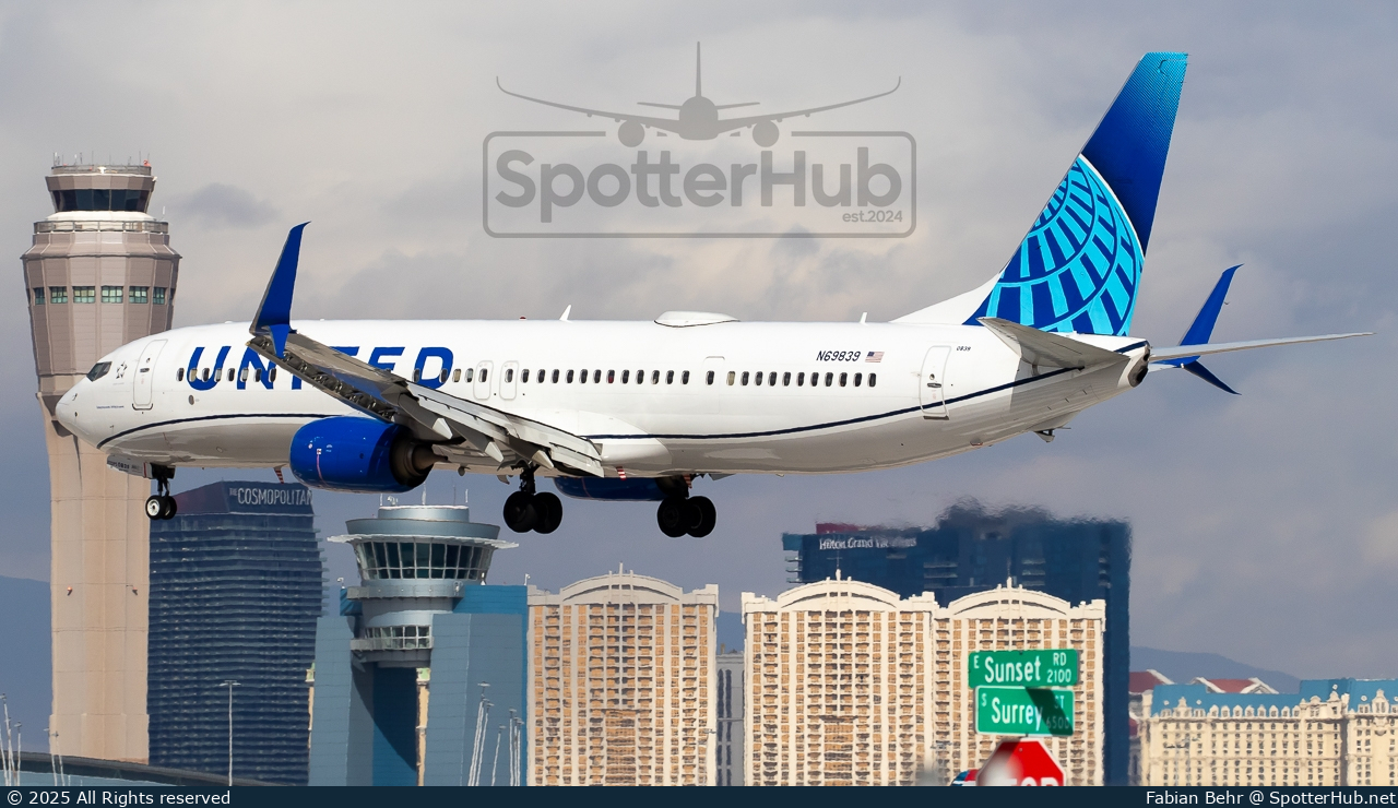 Photo of N69839 - Boeing 737-924(ER) operated by United Airlines