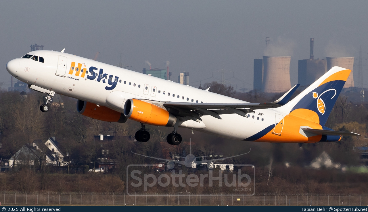Photo of YR-JOY - Airbus A320-232 operated by HiSky Europe