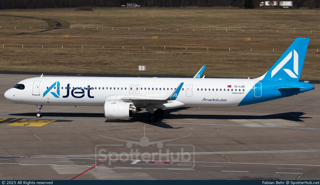 Photo of TC-LUR - Airbus A321-271NX operated by AJet