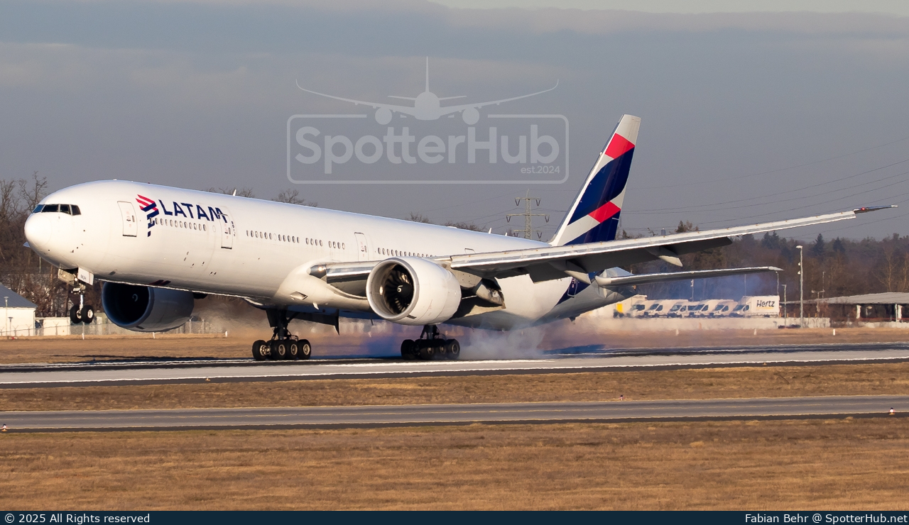 Photo of PT-MUH - Boeing 777-32W(ER) operated by LATAM Airlines Brasil