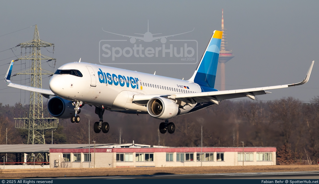 Photo of D-AIUT - Airbus A320-214 operated by Discover Airlines