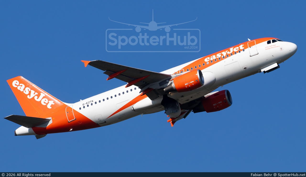 Photo of G-EZTK - Airbus A320-214 operated by easyJet