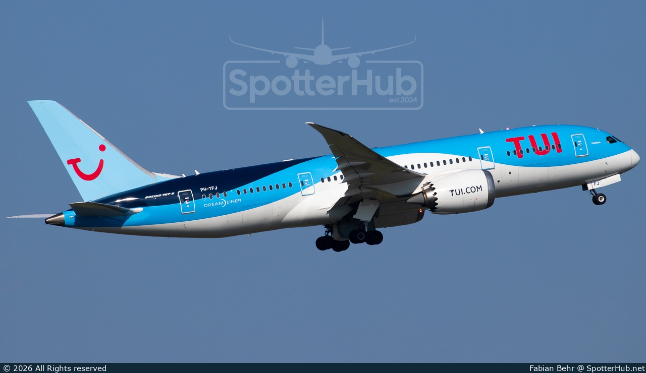 Photo of PH-TFJ - Boeing 787-8 Dreamliner operated by TUI Airlines Nederland