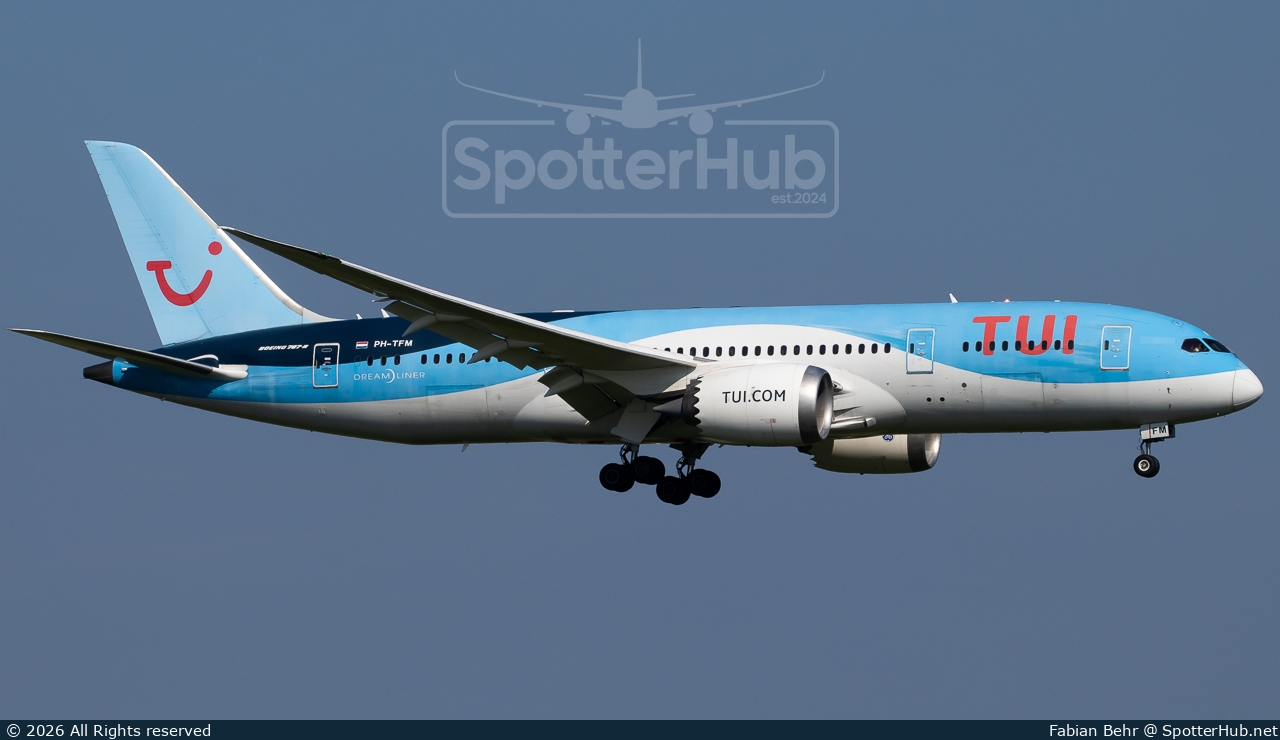 Photo of PH-TFM - Boeing 787-8 Dreamliner operated by TUI Airlines Nederland