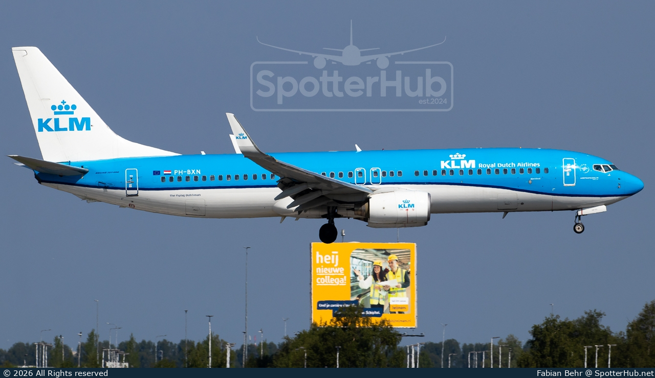 Photo of PH-BXN - Boeing 737-8K2 operated by KLM Royal Dutch Airlines