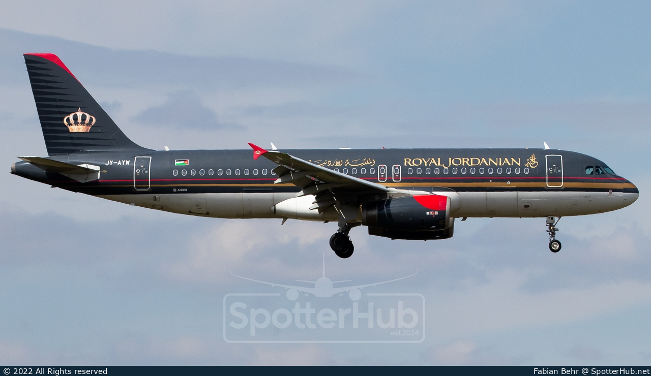 Photo of JY-AYW - Airbus A320-232 operated by Royal Jordanian Airlines