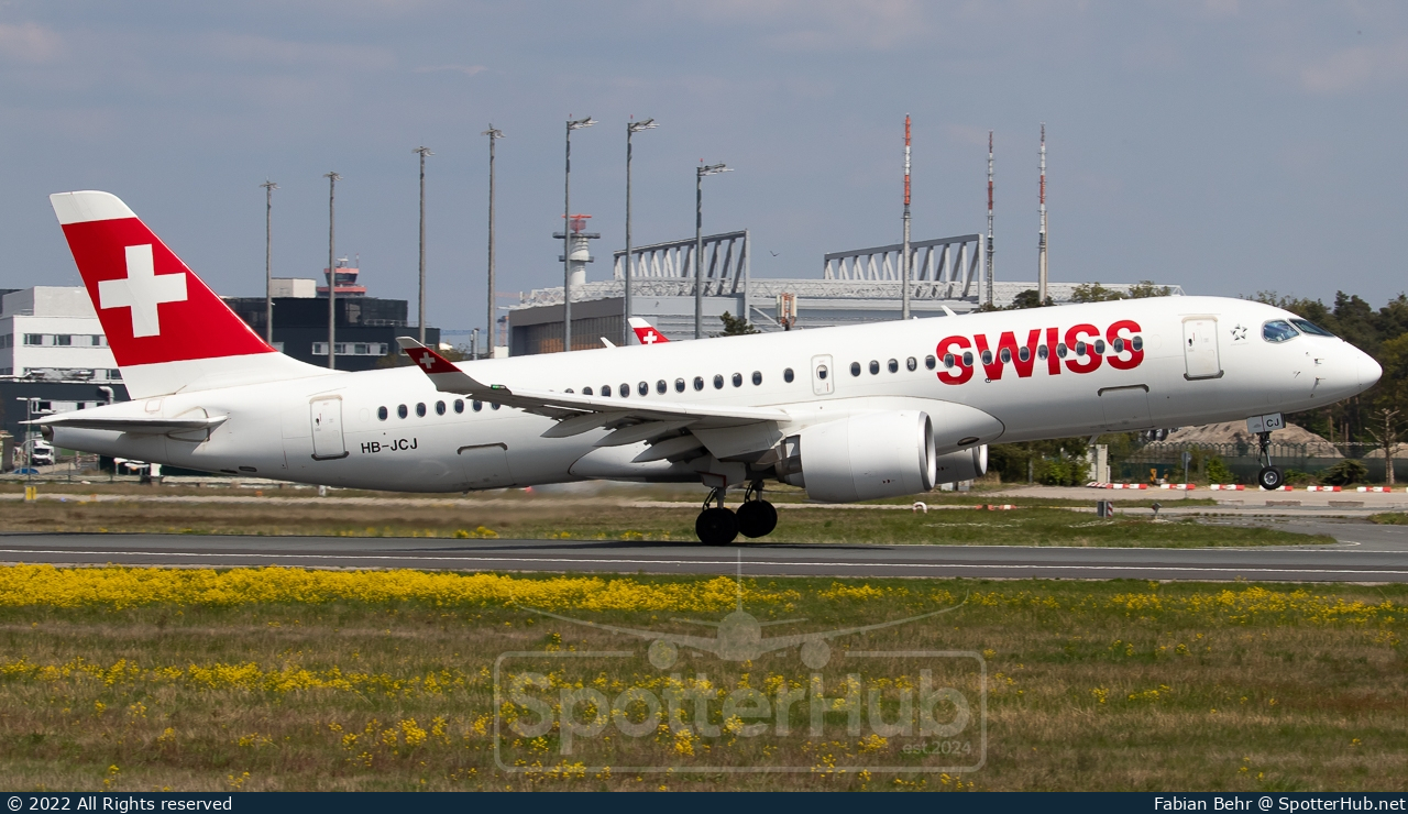 Photo of HB-JCJ - Airbus A220-300 operated by Swiss International Air Lines