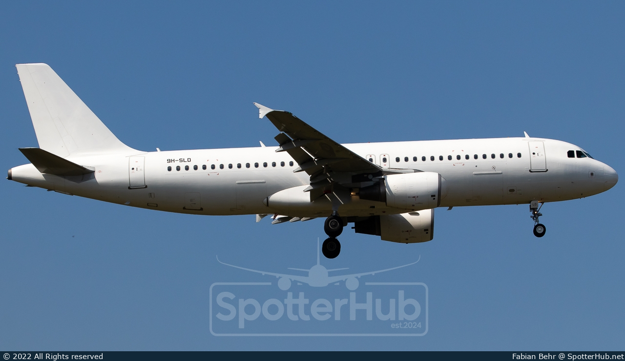 Photo of 9H-SLD - Airbus A320-214 operated by SmartLynx Malta