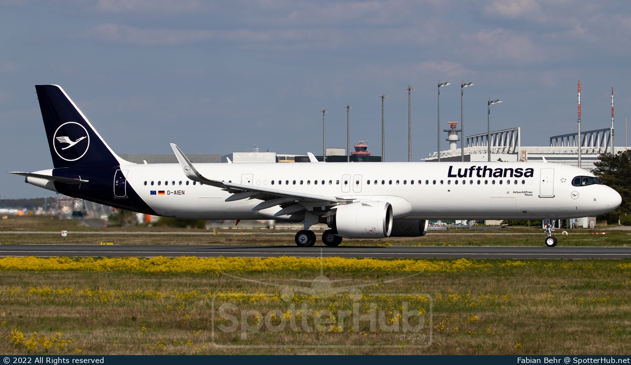 Photo of D-AIEN - Airbus A321-271NX operated by Lufthansa
