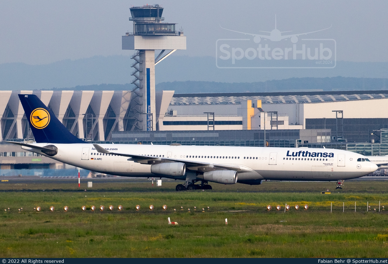Photo of D-AIFC - Airbus A340-313 operated by Lufthansa